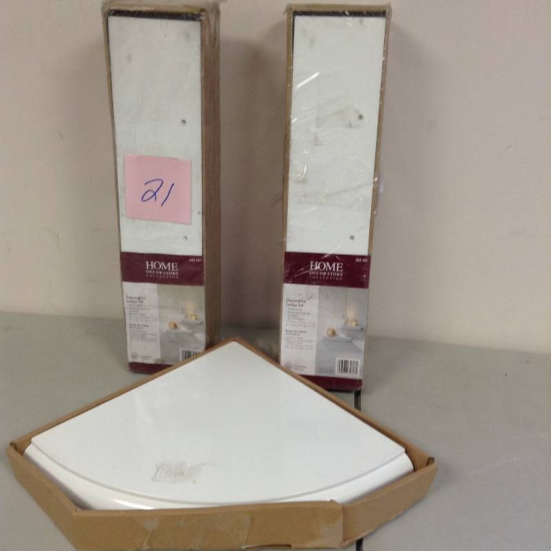 lot 21 image: Home Decorators Decorative Ledge Set