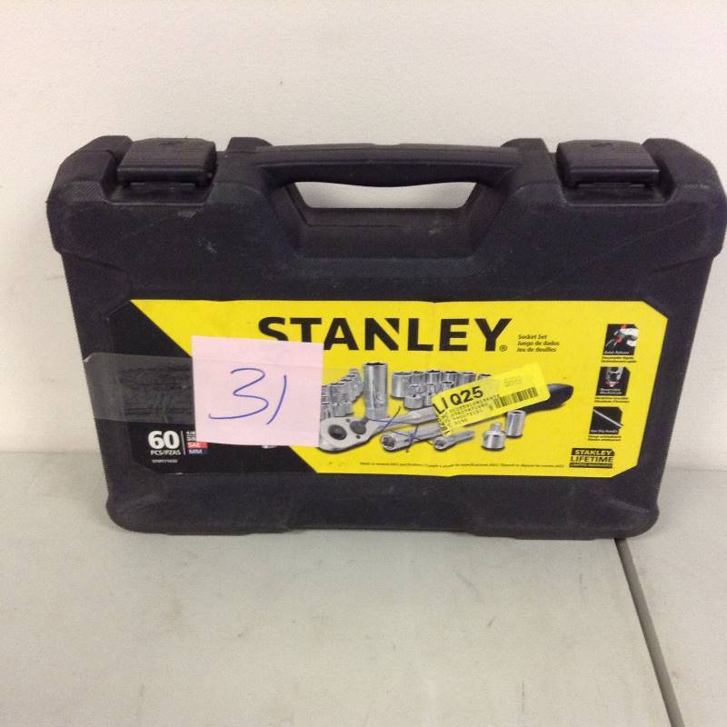 lot 31 image: Stanley 60 pcs socket Set