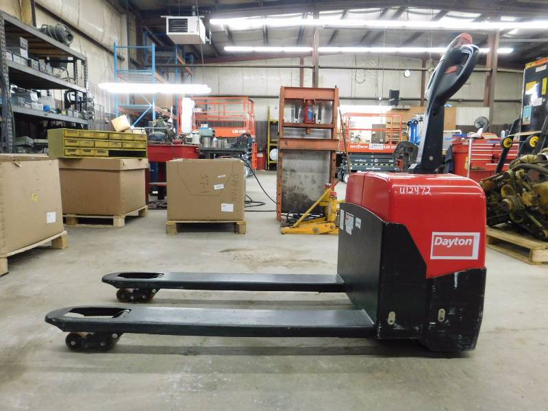 lot 14 image: Dayton Powered Pallet Jack