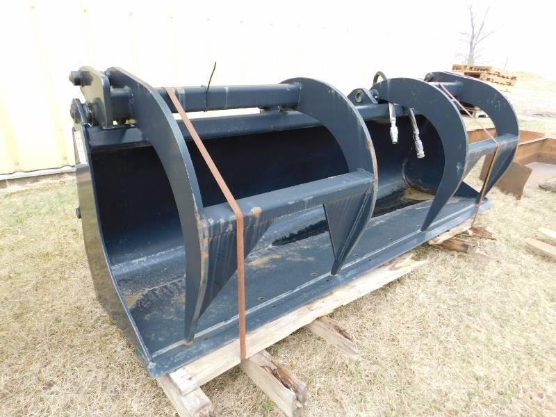 lot 36 image: Material Bucket with Grapple Forks