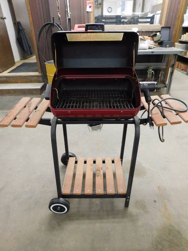 lot 55 image: Electric Outdoor Grill