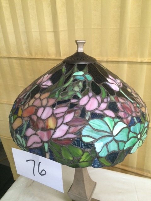 lot 76 image: Tiffany Floral Style Table Lamp.