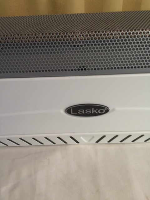 lot 60 image: Lasko Portable space heater.