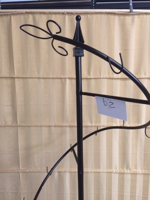 lot 62 image: Outdoor Decorative Stand, Garden Trellis
