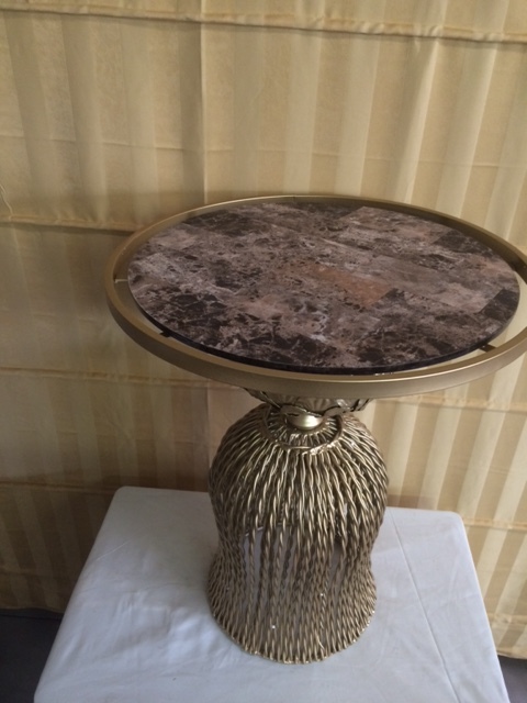 lot 64 image: Gold Metal End Round Table.