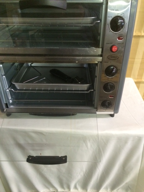 lot 55 image: Ginnys Two Tier Toaster Oven.