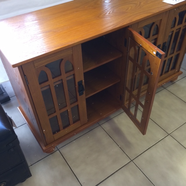lot 2 image: Mission style t.v. hutch..