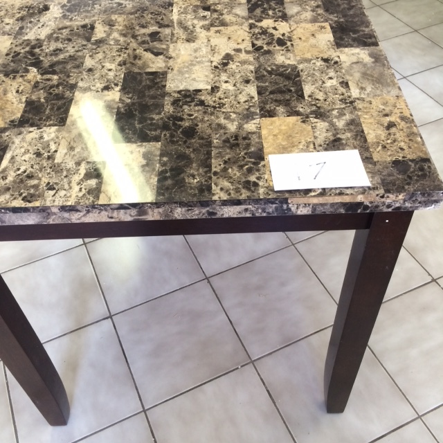 lot 17 image: Dining Table 24x30x31