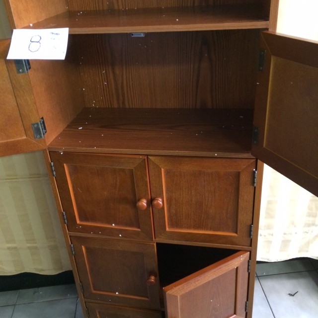 lot 8 image: 8 door style shelving unit