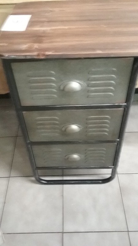 lot 13 image: Industrial Style Desk.