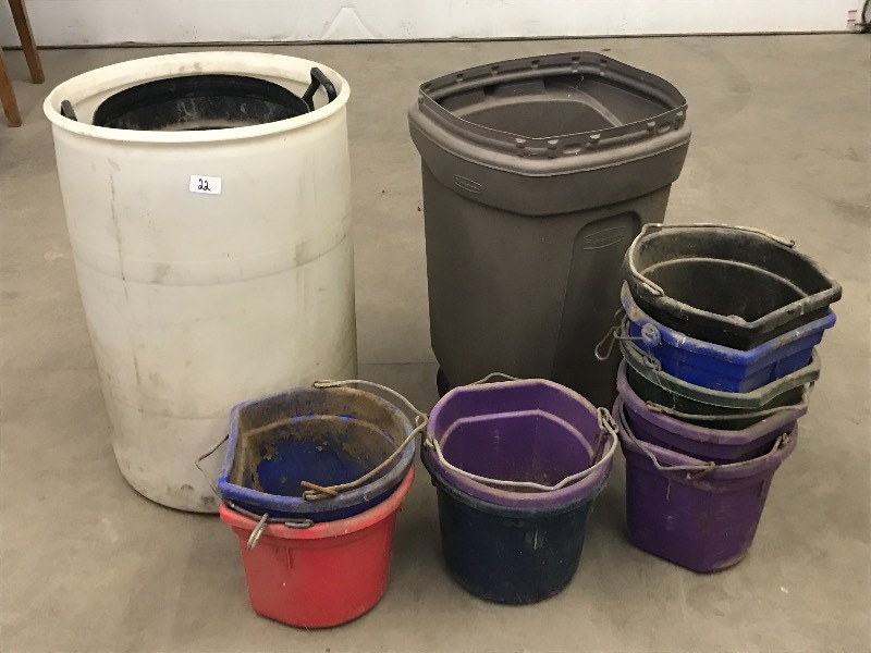 Feed Buckets & Barrels