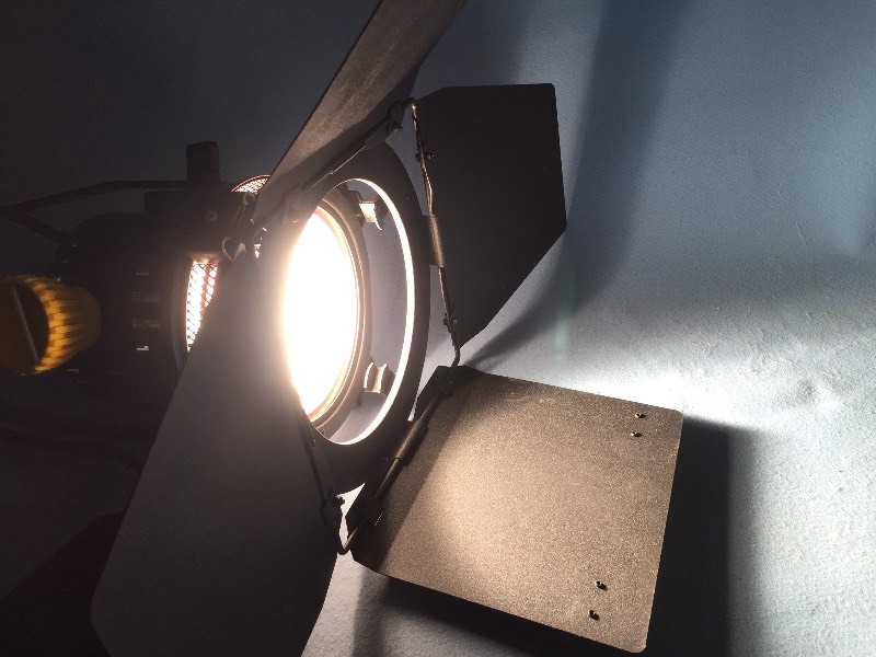 lot 3 image: Arri ArriLite Professional Open-Face Tungsten 650-Watt Flood Light with Barn Doors