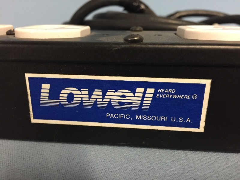 lot 14 image: Lowell 12-Outlet Heavy-Duty Metal Power Tap AC Strip