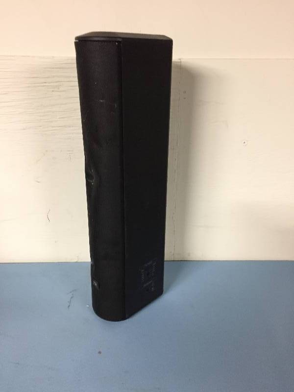 lot 49 image: 8-Speaker JBL Constant Beamwidth Technology Line-Array Pro-Audio Speaker System