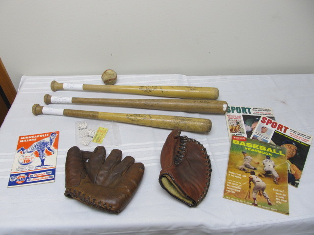 lot 16 image: Lot of Vintage MN etc Sports Memorabilia&nbsp