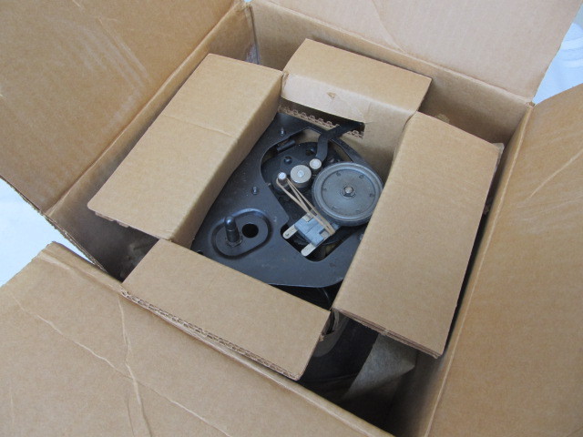 lot 17 image: NOS Turntable Motor