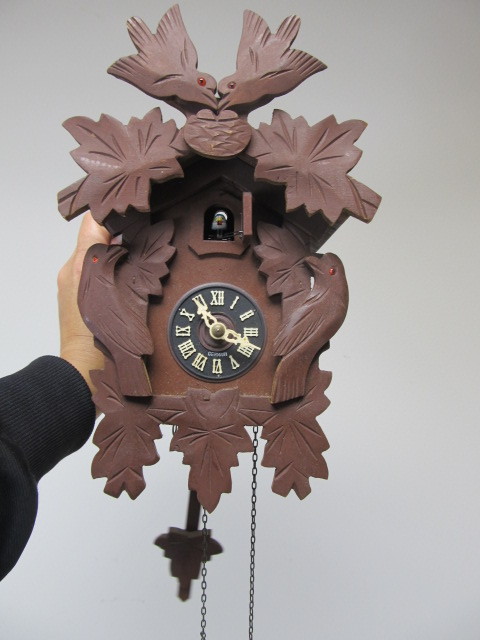 lot 18 image: Vintage German Cuckoo Clock