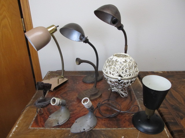 lot 31 image: Lot of Vintage Desk Lamps &amp Parts