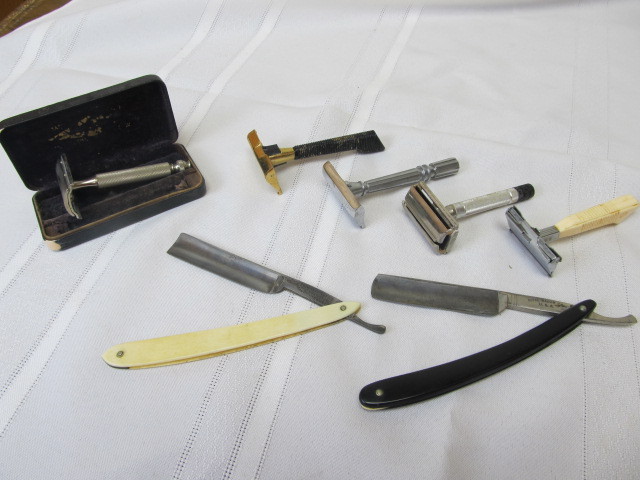 lot 33 image: Lot of Vintage Safety &amp Straight Razors&nbsp