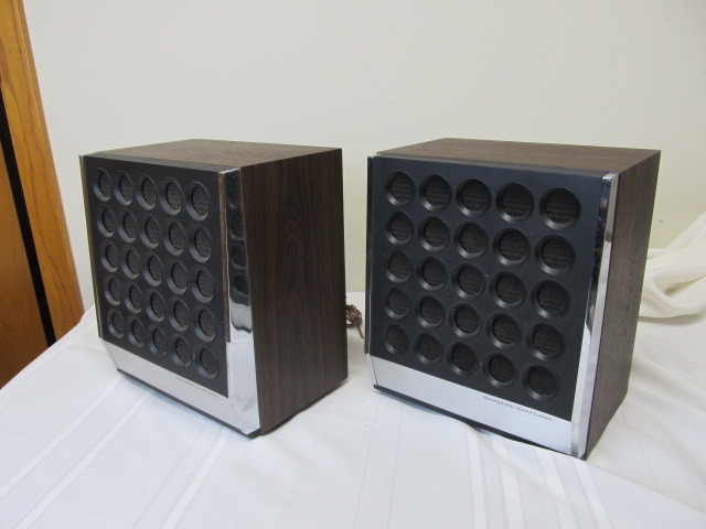 lot 36 image: Vintage 1960s-70s Speakers