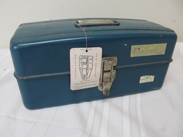 lot 41 image: Vintage Metal Toolbox Full of Old Electronic parts