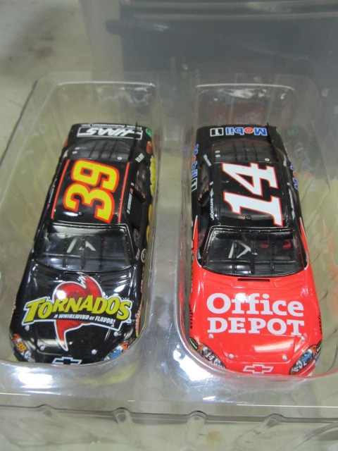 lot 3 image: Carrera Digital 132 Slot Car Set wExtra track