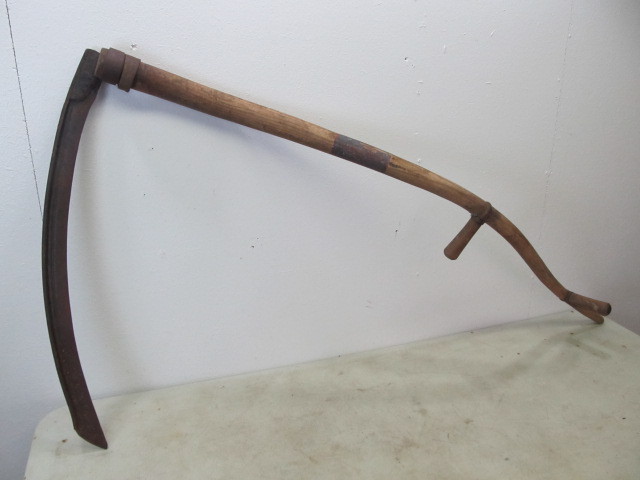 lot 58 image: Antique Bush Snath Harvesting Tool