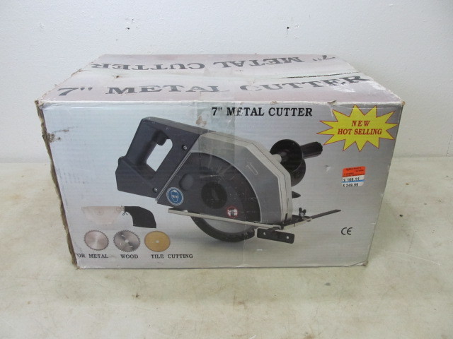 lot 8 image: NEW IN BOX Metal Cutting Saw