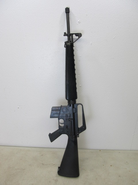 lot 114 image: Quality DENIX Replica Assault Rifle