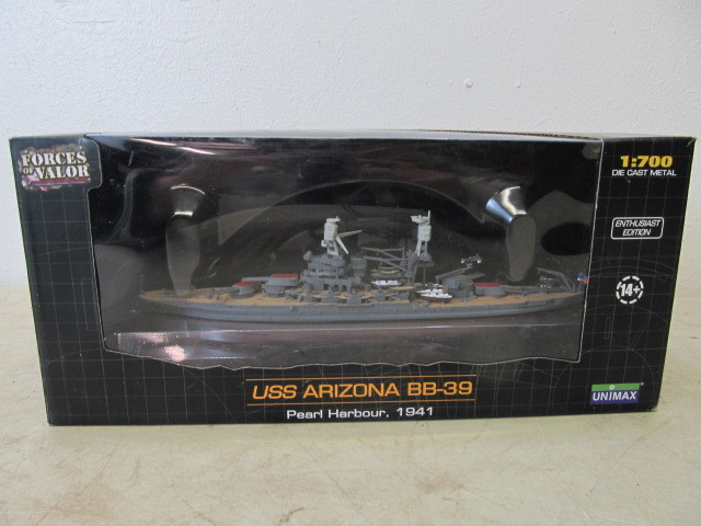 lot 131 image: NIB Forces of Valor Diecast USS ARIZONA