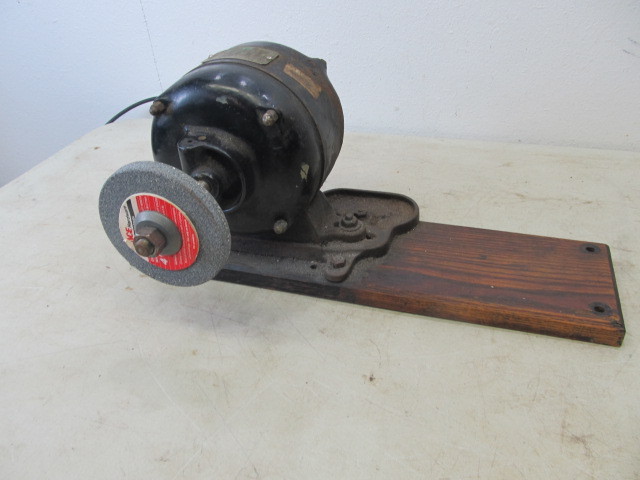 lot 144 image: Working Vintage Motorized Grinding Wheel