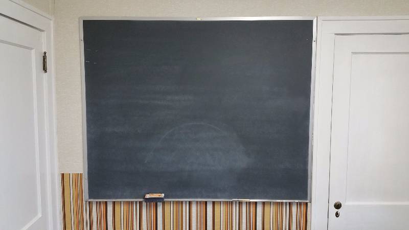 lot 26 image: Large Vintage Chalkboard