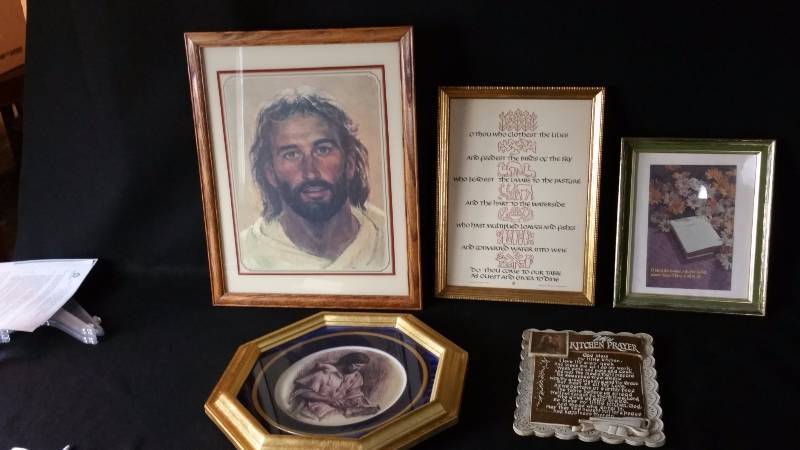 lot 48 image: Group of 5 Religious Prints  Wall Dcor