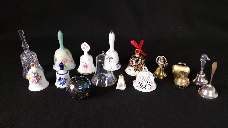 lot 109 image: Smaller Bell Collection