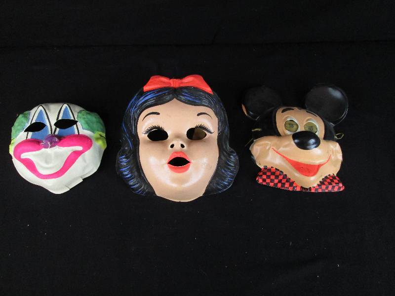 lot 92 image: Vintage Halloween mask