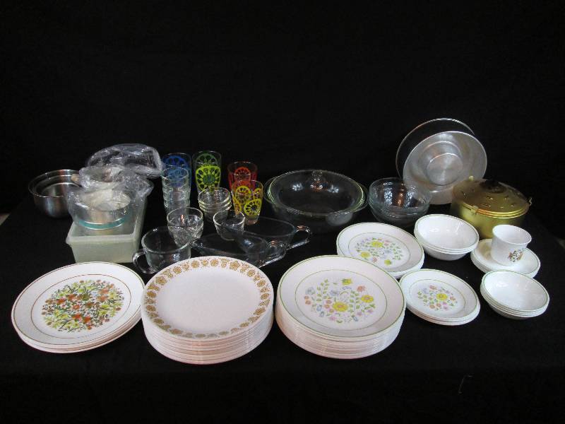 lot 93 image: Assorted Kitchen