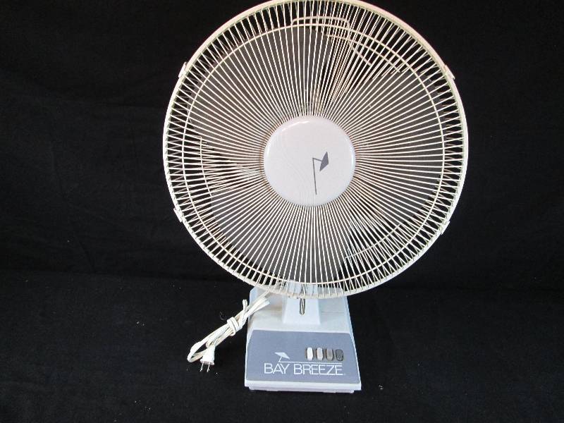 lot 96 image: Oscillating Fan