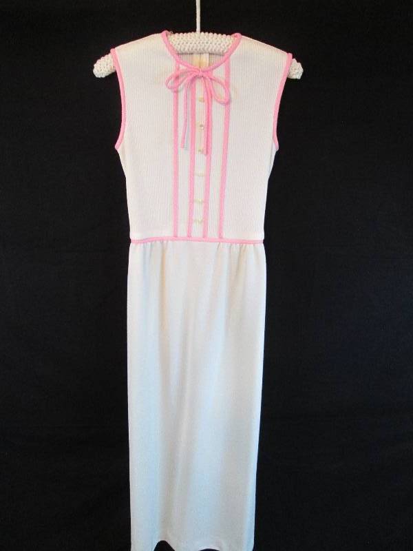 lot 156 image: Vintage Dress