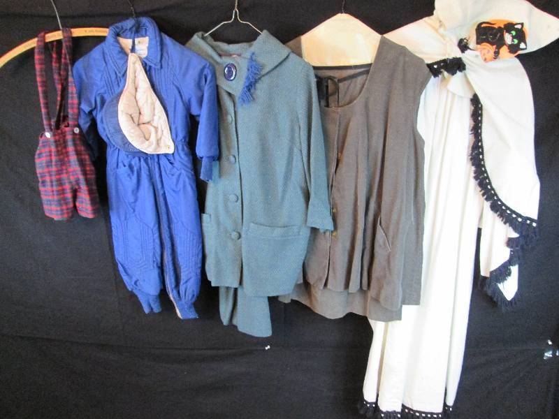 lot 160 image: Vintage Clothing
