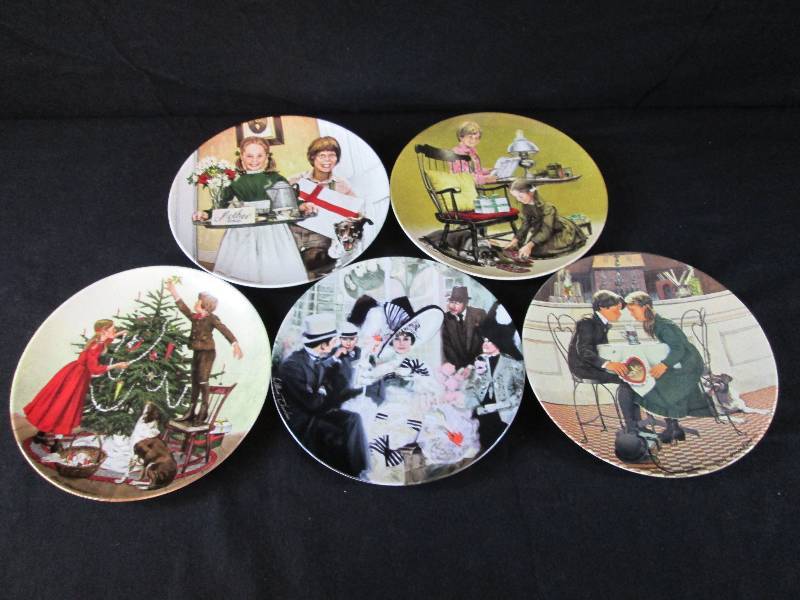 lot 184 image: Americana Holidays Collector Plates