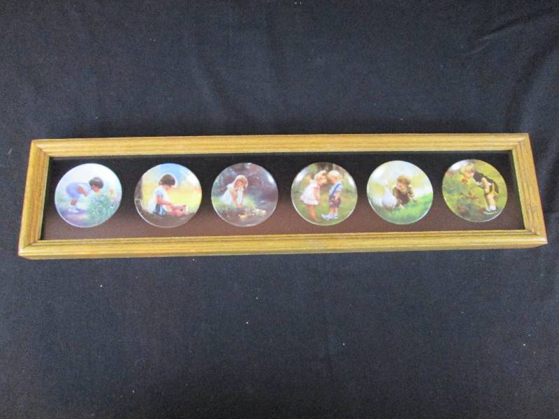 lot 189 image: Miniature Collector Plates
