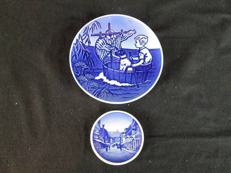 lot 193 image: B&G Porcelain Denmark Plates