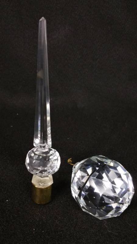 lot 36C image: Vintage Crystal Finial Prism  Ball Prism