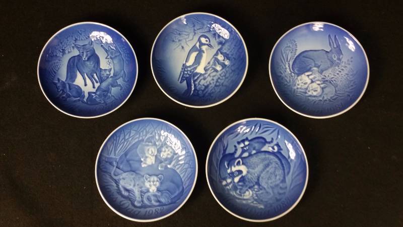 lot 198 image: B&G Porcelain Mothers Day Plates