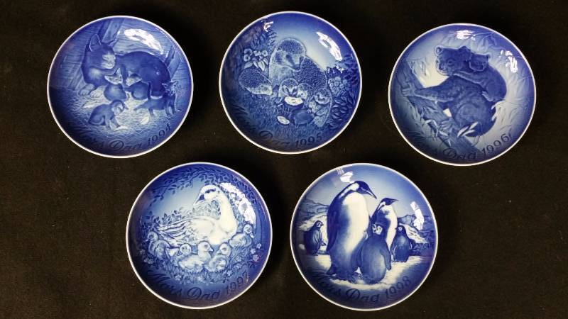 lot 201 image: B&G Porcelain Mothers Day Plates