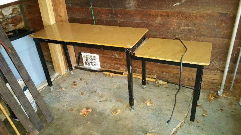 lot 212 image: Industrial Work Table