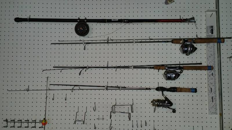 lot 215 image: Fishing Poles