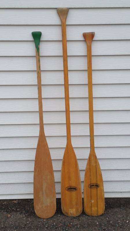 lot 217 image: Feather Brand Wood Paddle