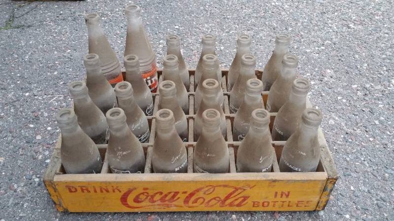 lot 227 image: Wood Coca Cola Crate with Bottles