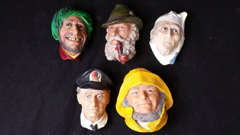 lot 132B image: Group of Bossons and Legend Chalkware Figures